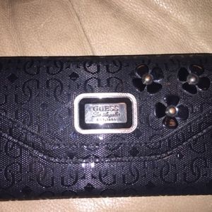 Guess Trifold Wallet